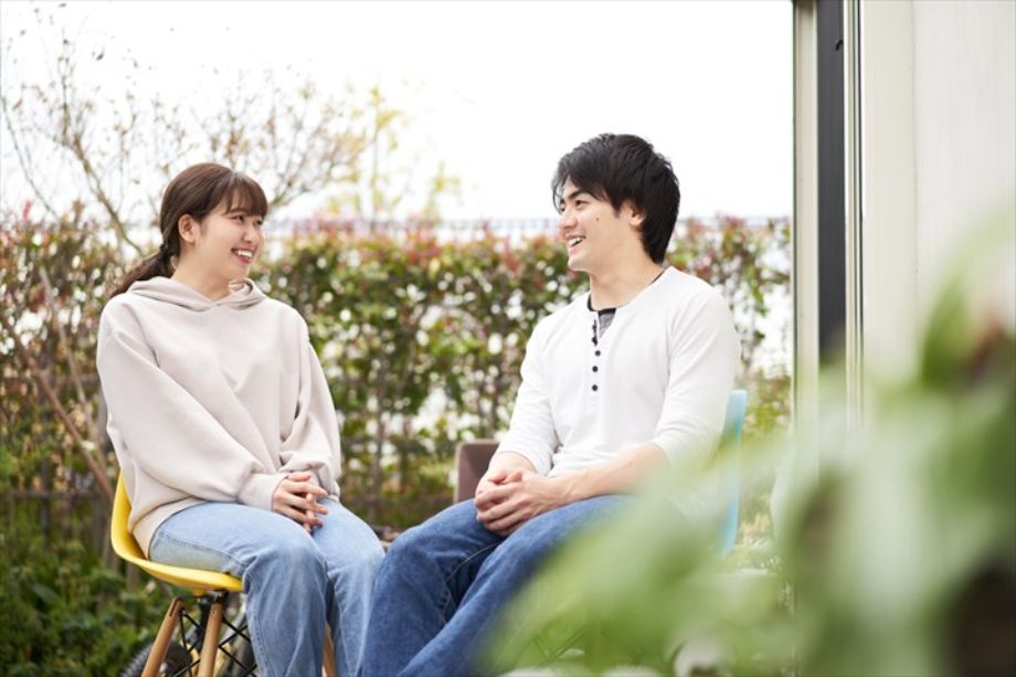 家にカップル15