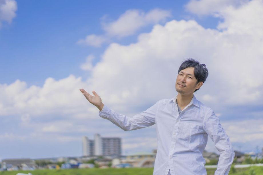 紹介する男性２