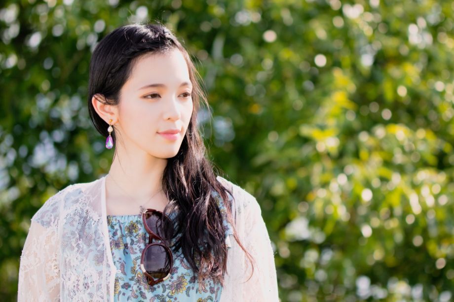 女性モデル１３