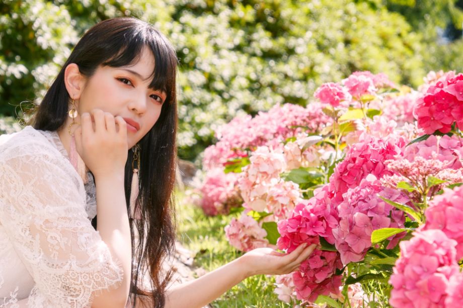 女性モデル１７