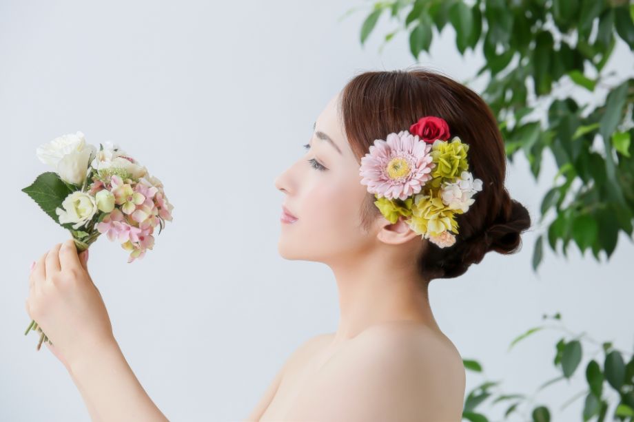 ウェディングドレスを着た女性８